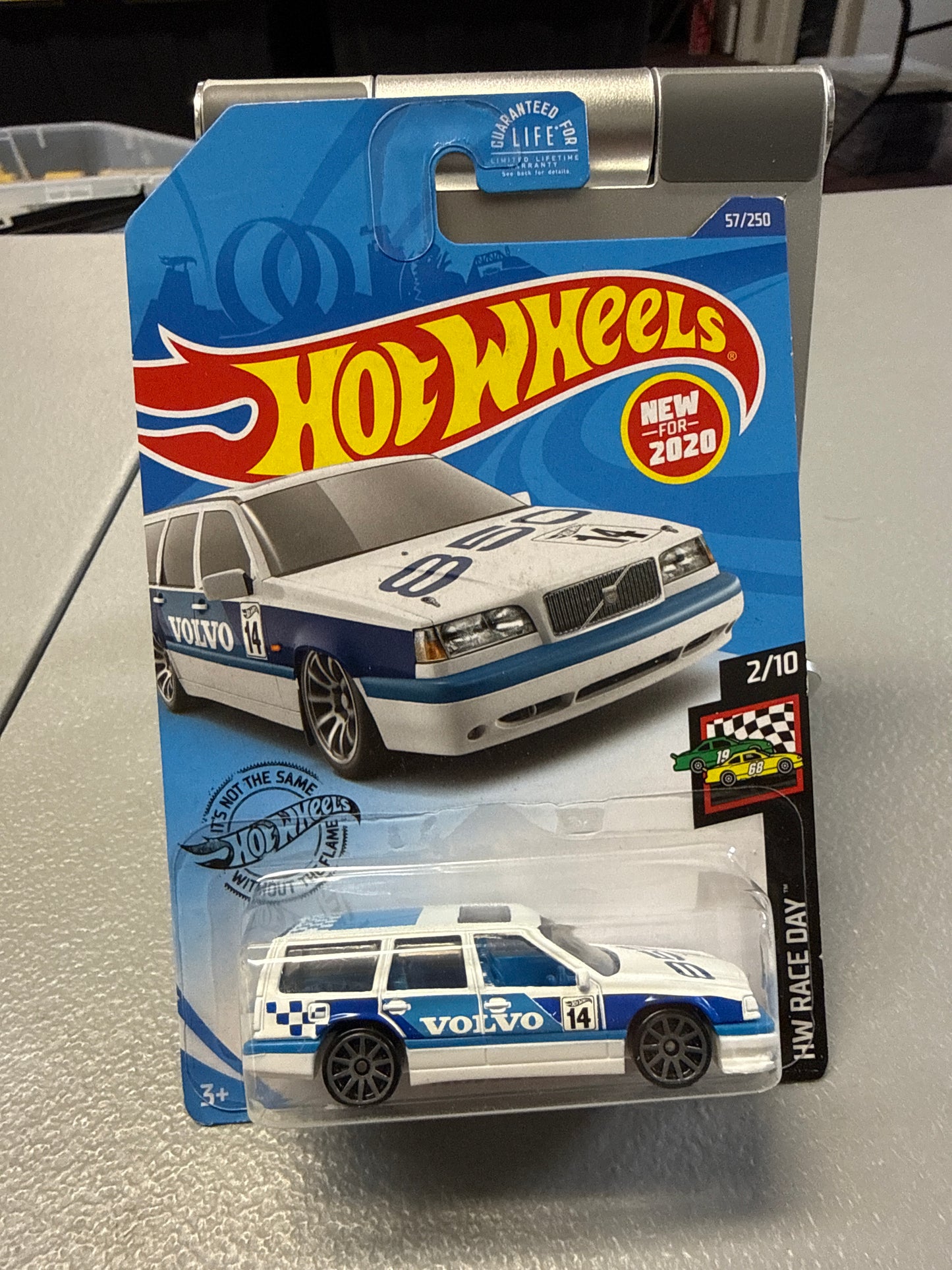 Hot Wheels Volvo 850 Estate