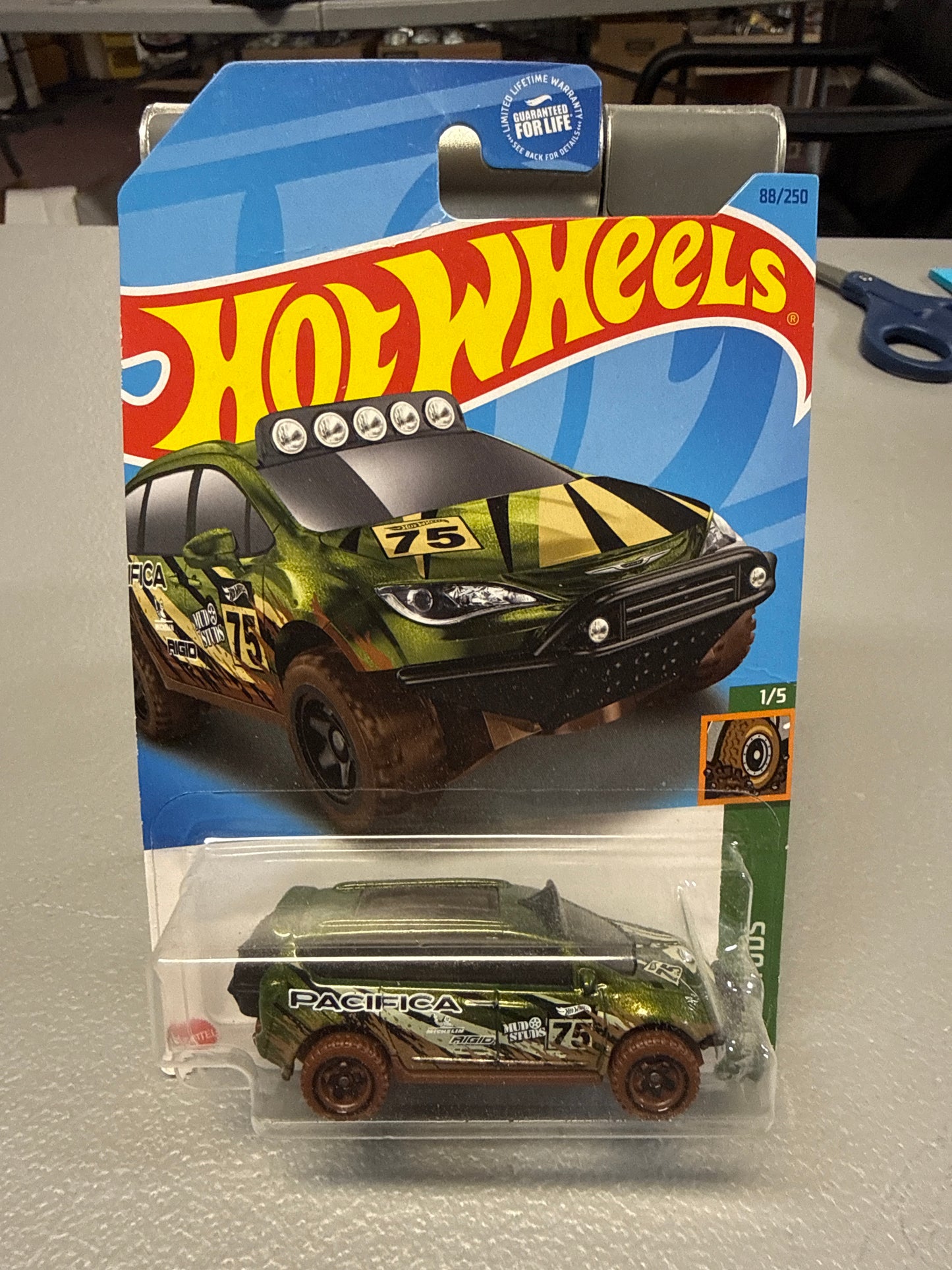 Hot Wheels Chrysler Pacifica