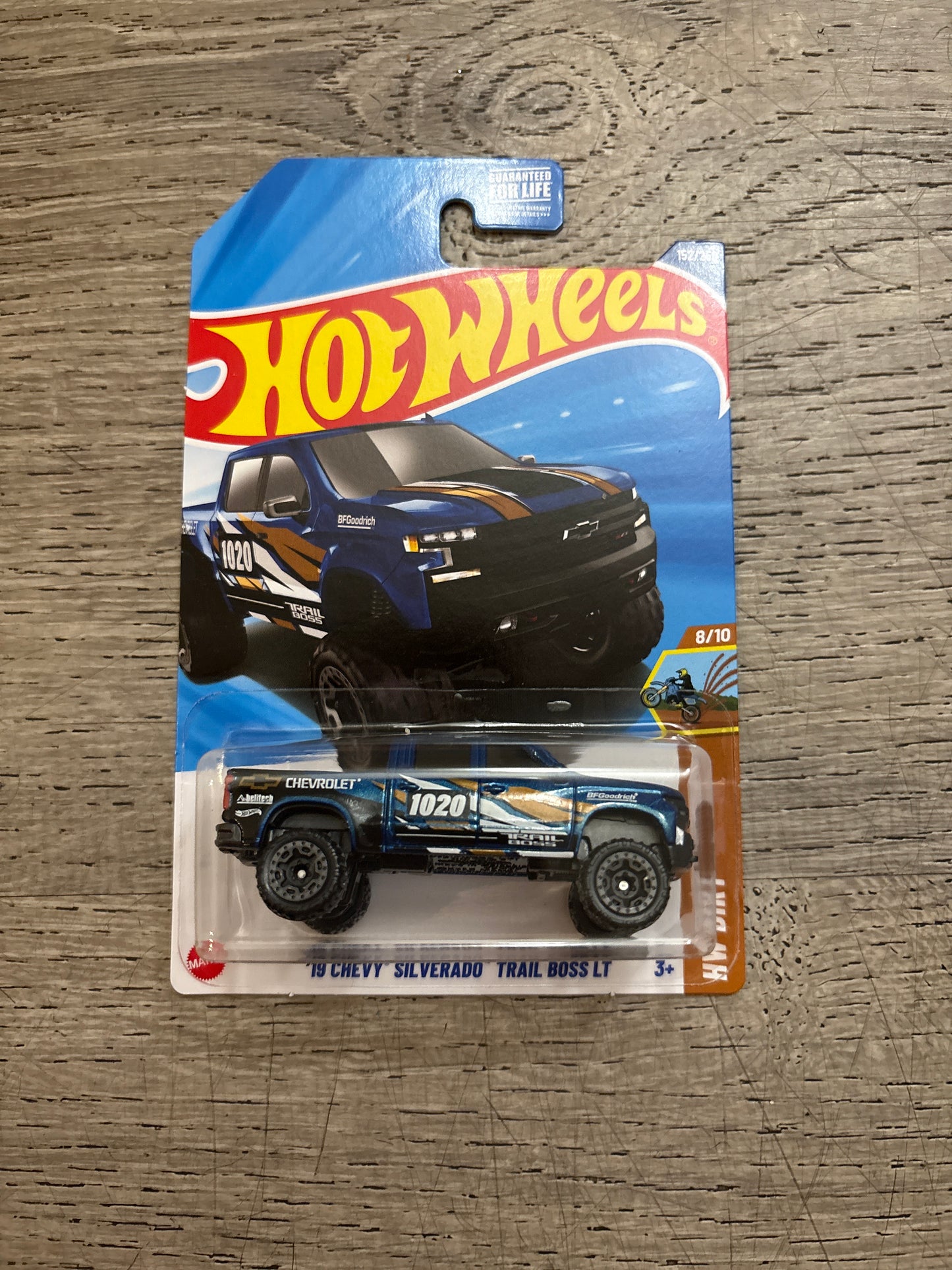 Hot Wheels 19 Chevy Silverado Trail boss Lt