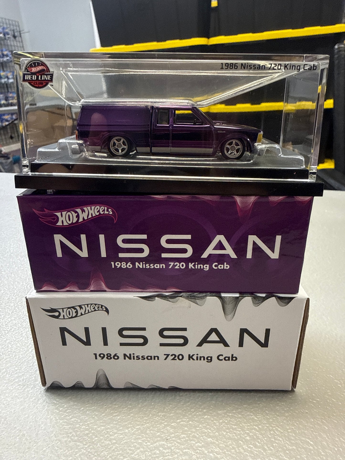 Hot Wheels RLC 1986 Nissan 720 King Cab