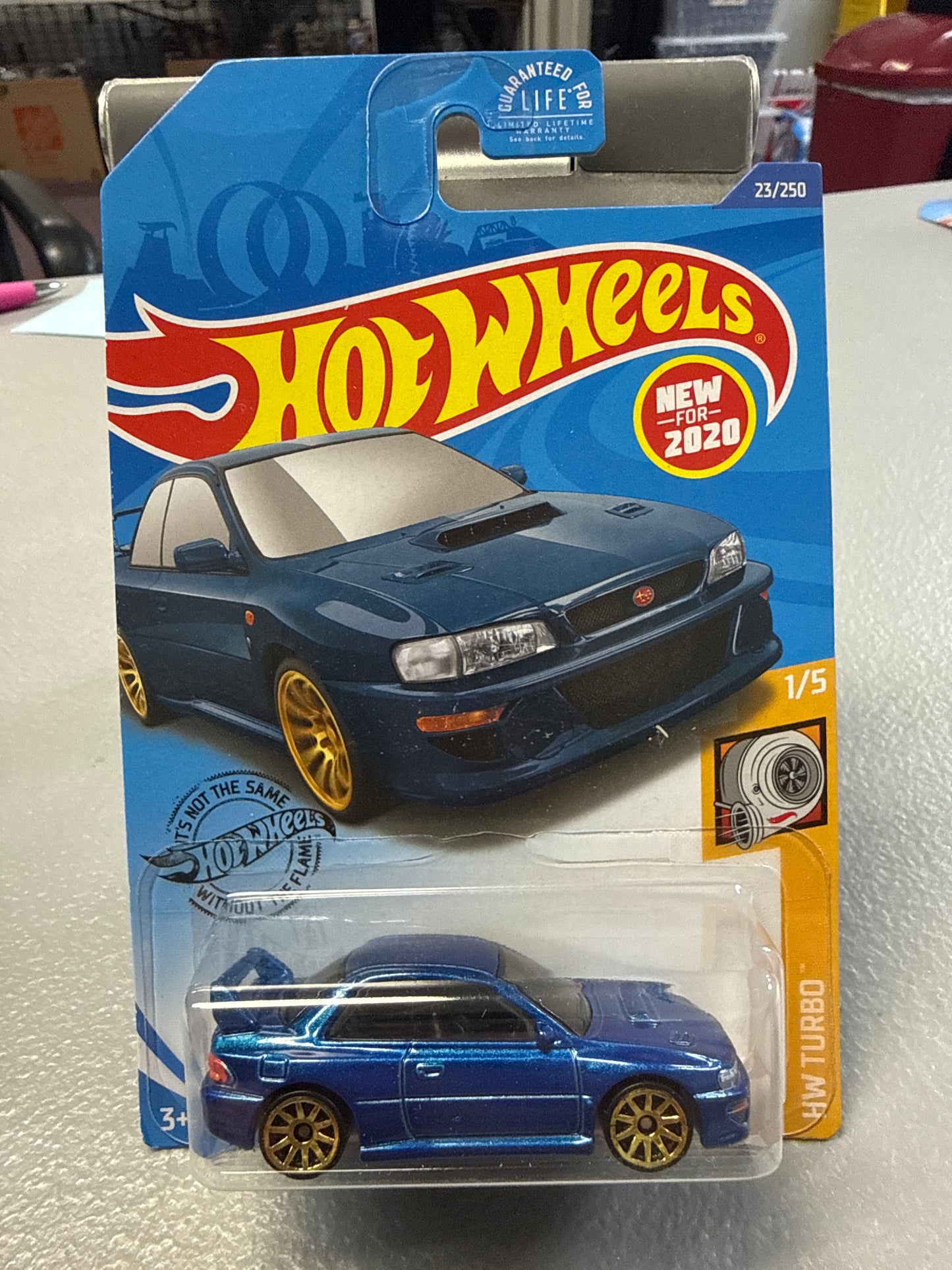 Hot Wheels ‘98 Subaru Impreza 22B STI-Version