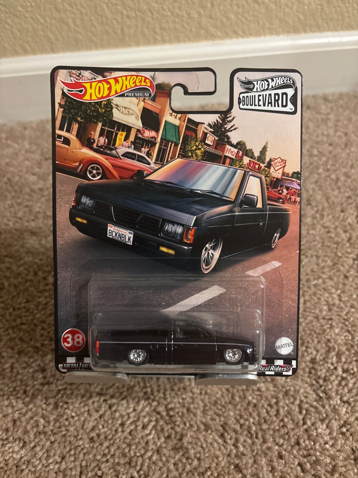 Cracked Blister Hot Wheels Boulevard #38 Custom 93 Nissan Hardbody D21