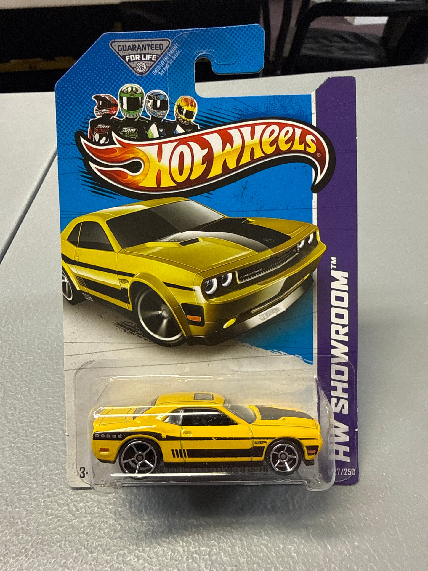 Hot Wheels ‘08 Dodge Challenger SRT8
