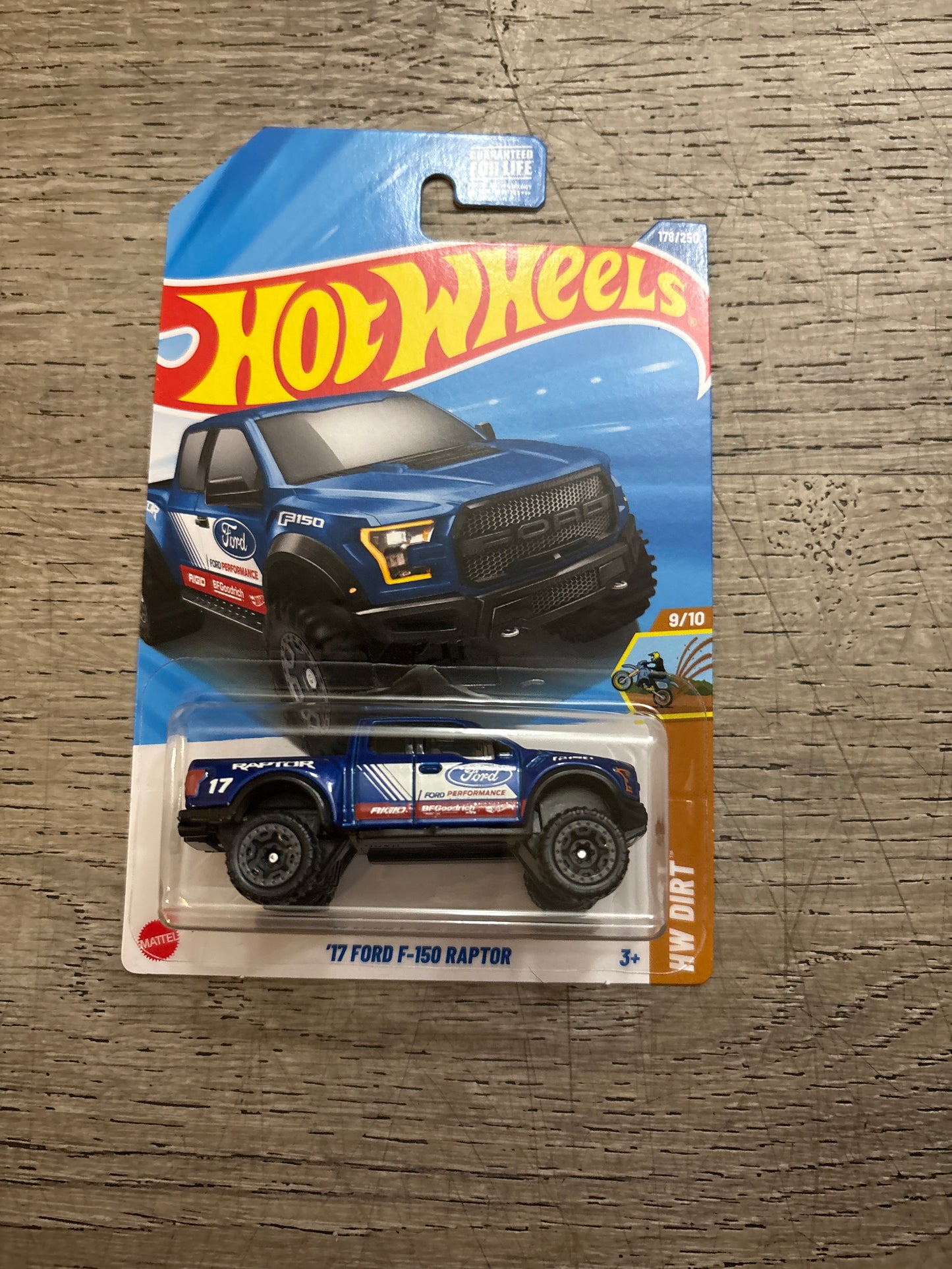 Hot Wheels 17 Ford f150 Raptor