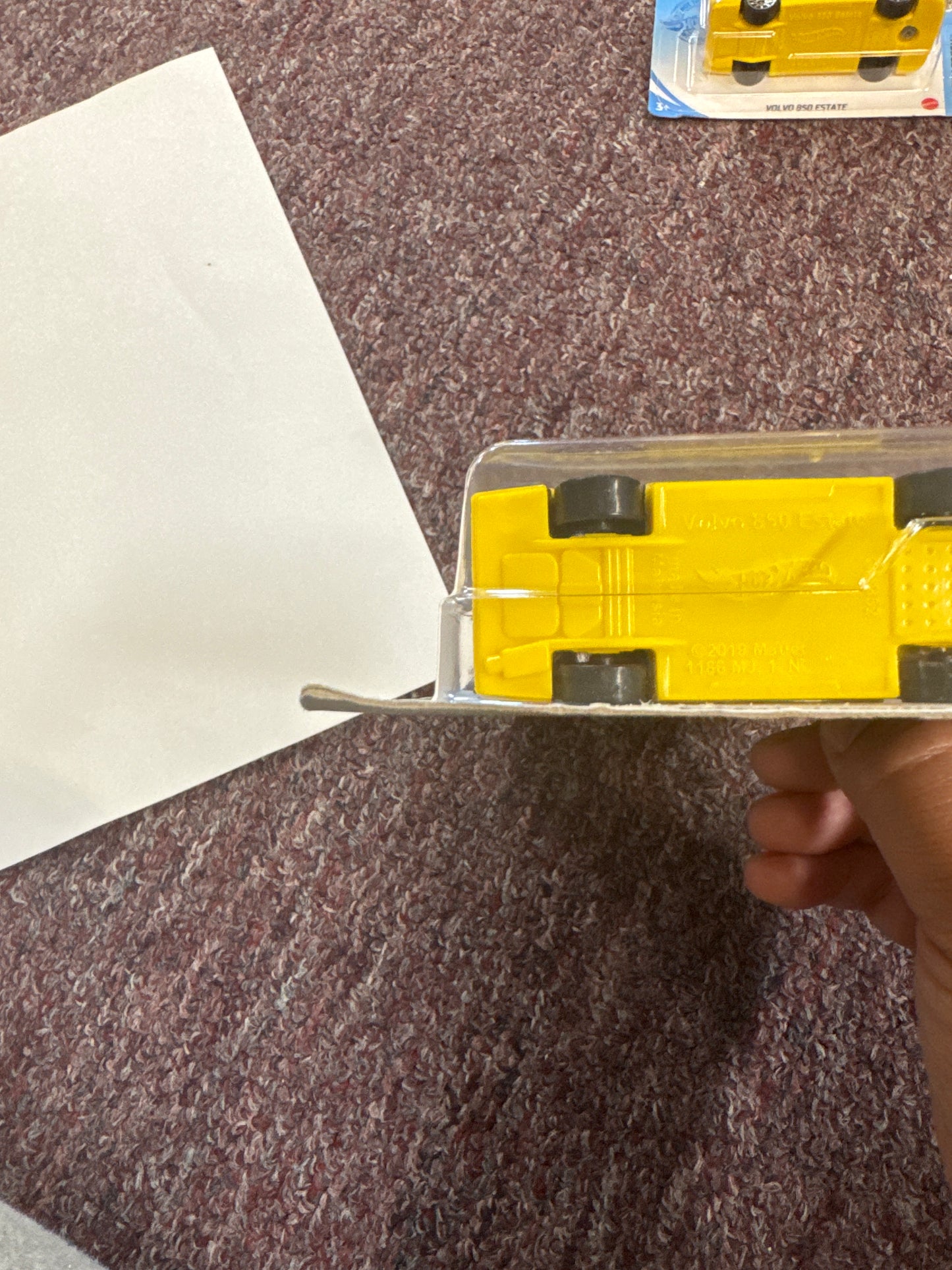Hot Wheels Volvo 850 Estate Yellow Factory Fresh Series