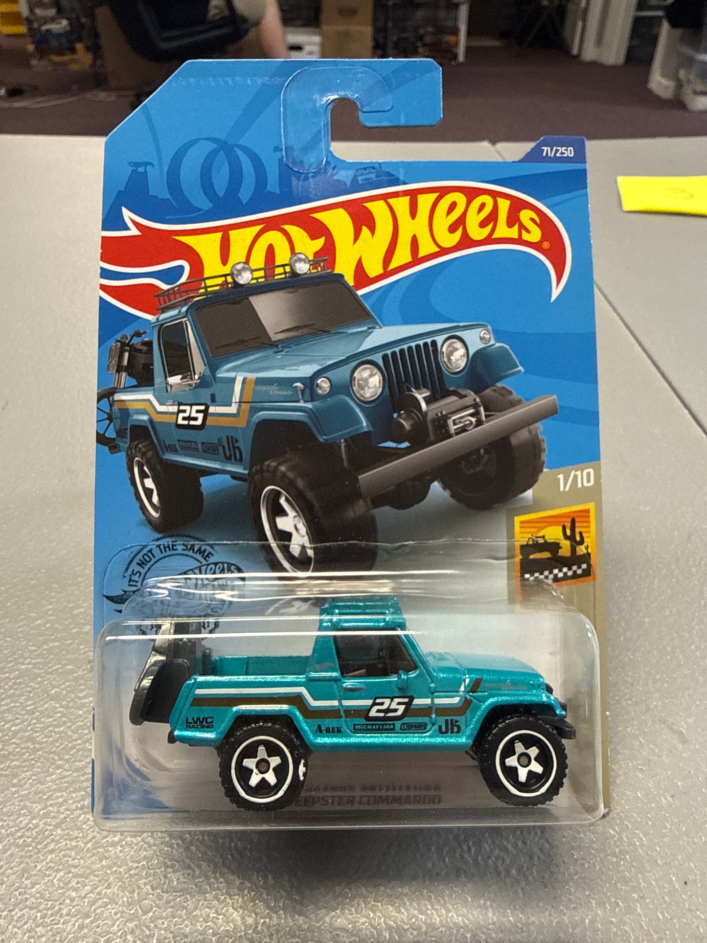 Hot Wheels ‘67 Jeepster Commando