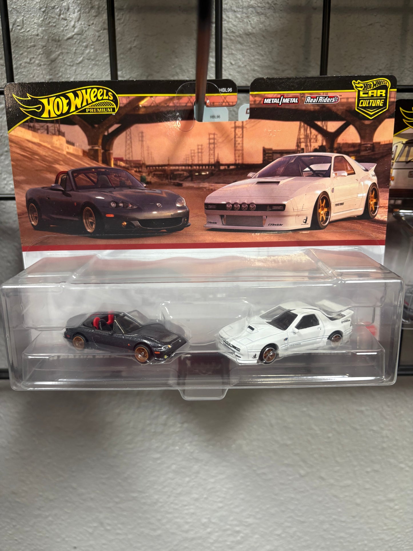Hot Wheels Premium 2-Pack - '04 Mazda Mazdaspeed Miata & Mazda RX7 FC Pandem