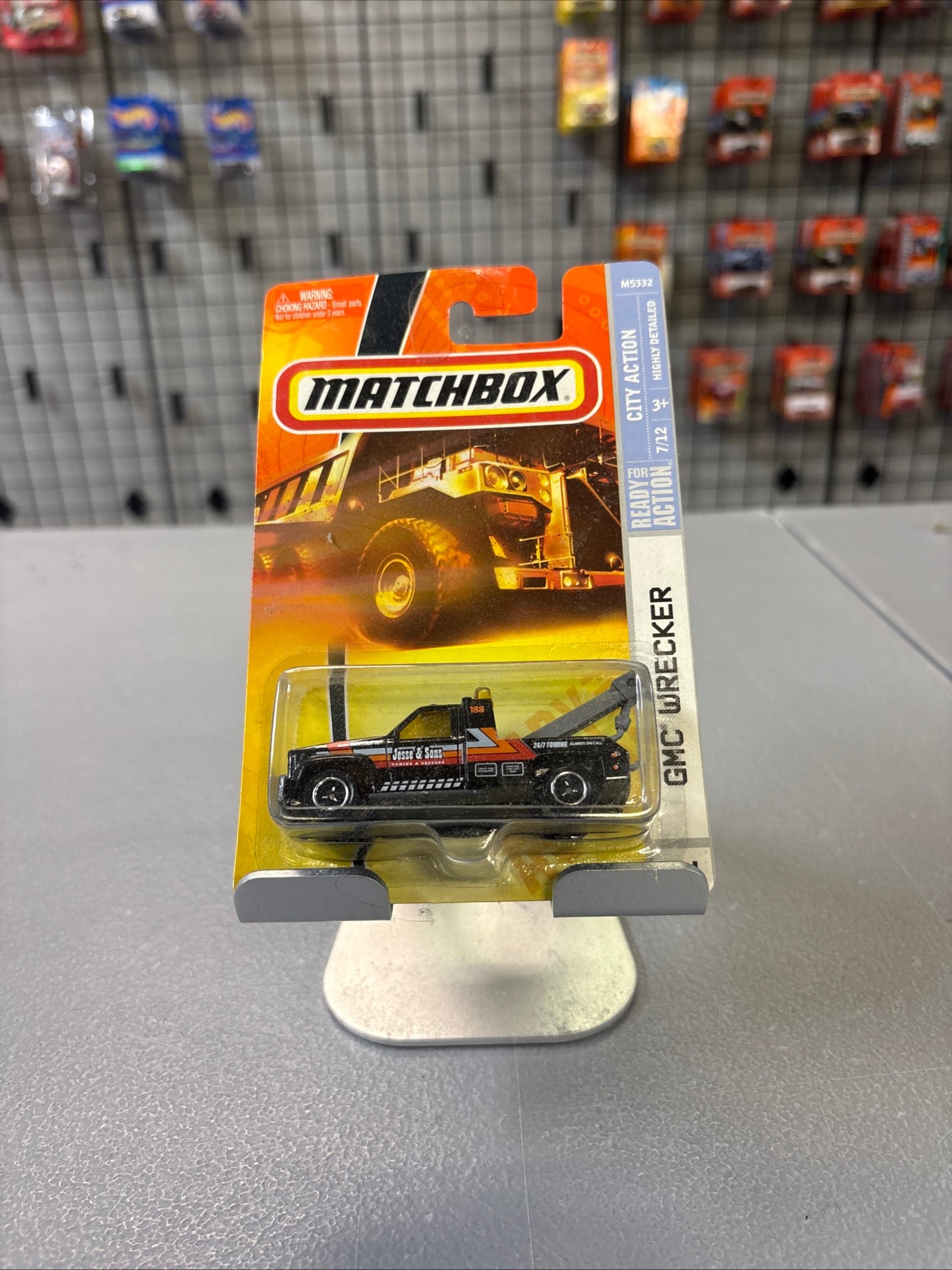1/64 MATCHBOX CITY ACTION GMC WRECKER #51 BLACK