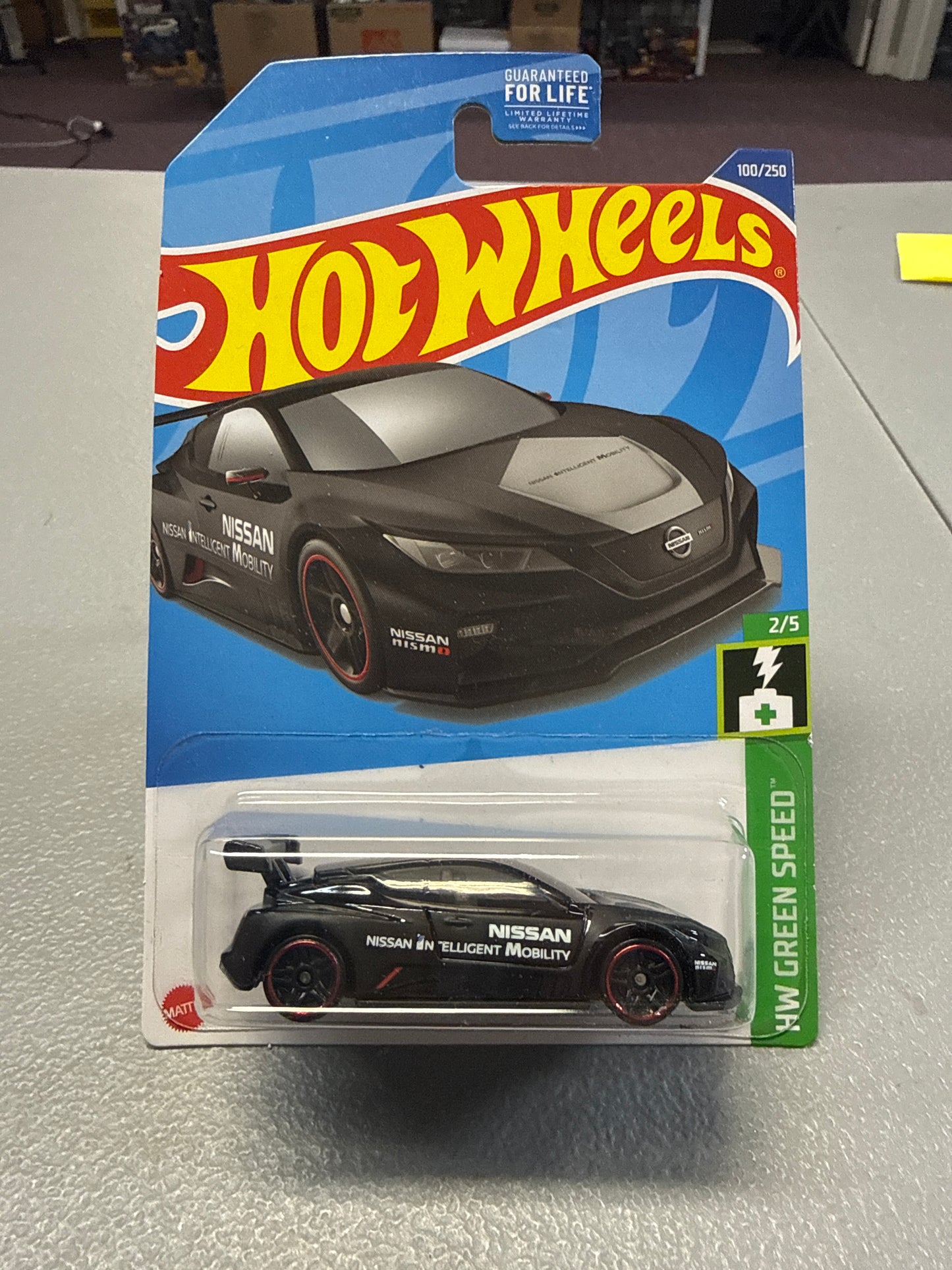 Hot Wheels Nissan Leaf Nismo RC_02
