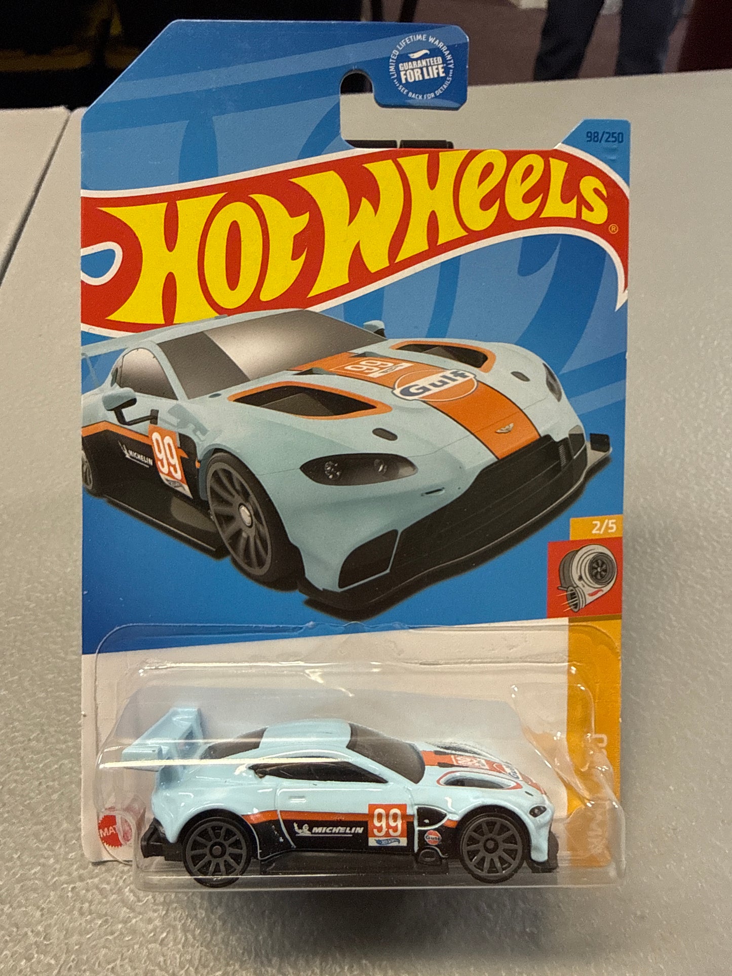Hot Wheels Aston Martin Vantage GTE