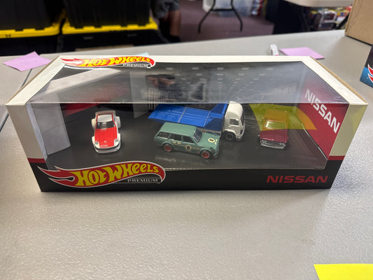 Hot Wheels Nissan Diorama