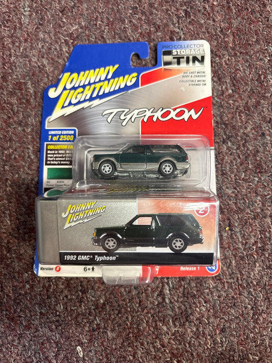 Johnny Lightning 1:64 1992 GMC Typhoon SUV, Green 1 of 2,500 Ltd Edition DAMAGED
