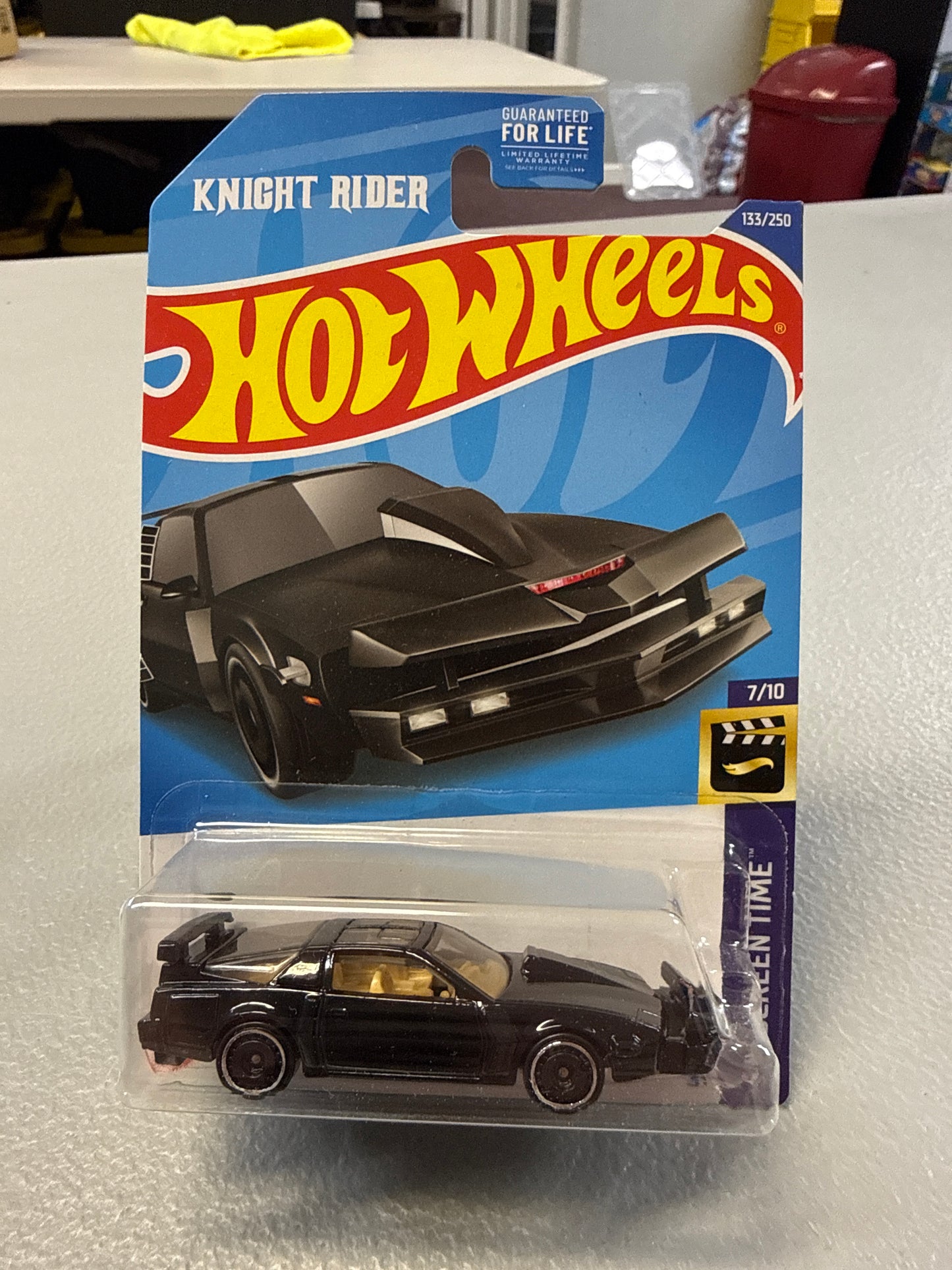 Hot Wheels K.I.T.T. Super Pursuit Mode