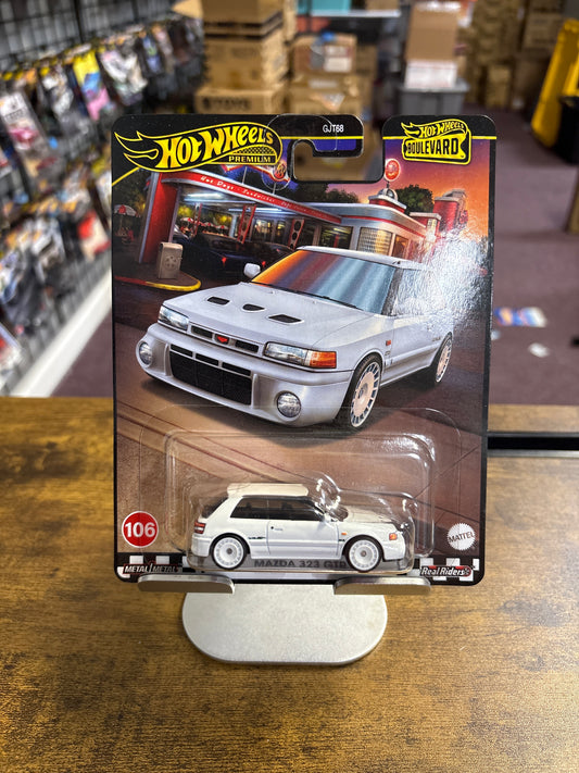 Hot Wheels Boulevard Mazda 323 GTR
