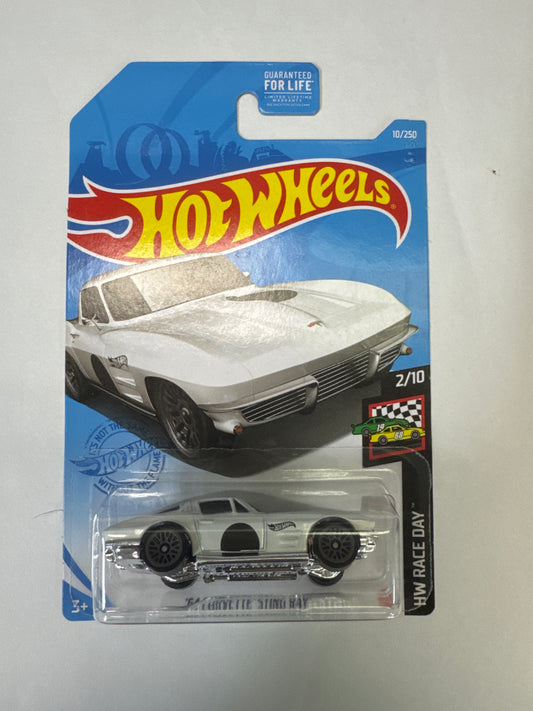 HOT WHEELS HW RACE DAY 64 CORVETTE STING RAY