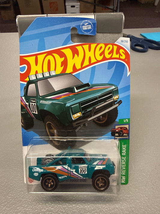Hot Wheels ‘87 Dodge D100