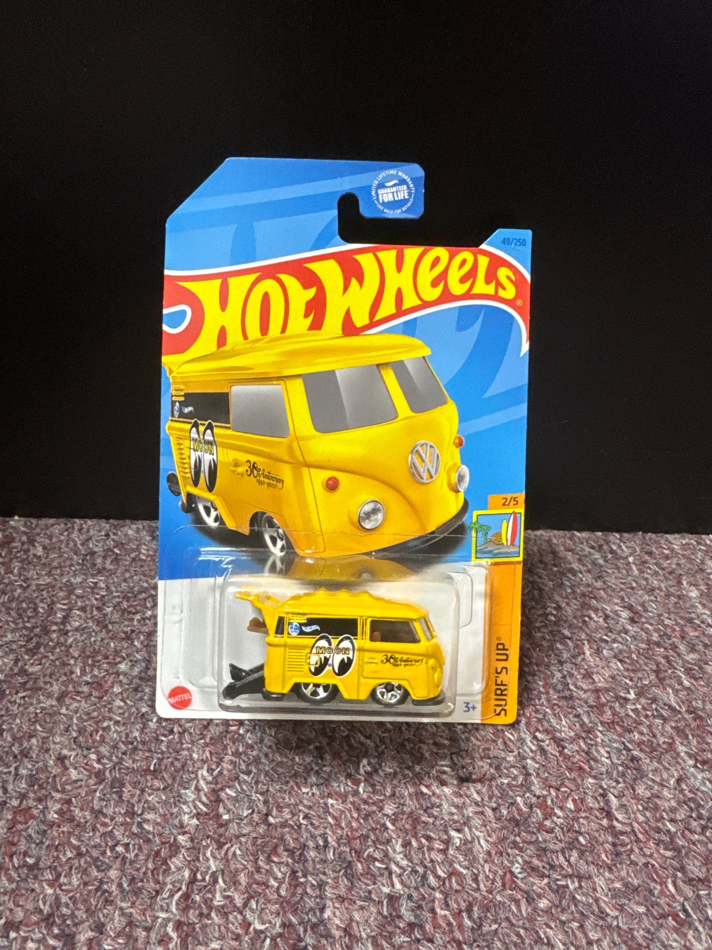 2023 Hot Wheels Kool Kombi *Surfs Up*B Case *Mooneyes*
