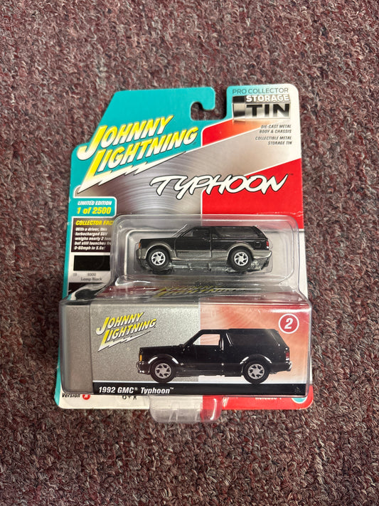 Johnny Lightning 1:64 1992 GMC Typhoon SUV, Black 1 of 2,500 Ltd Edition DAMAGED CARD