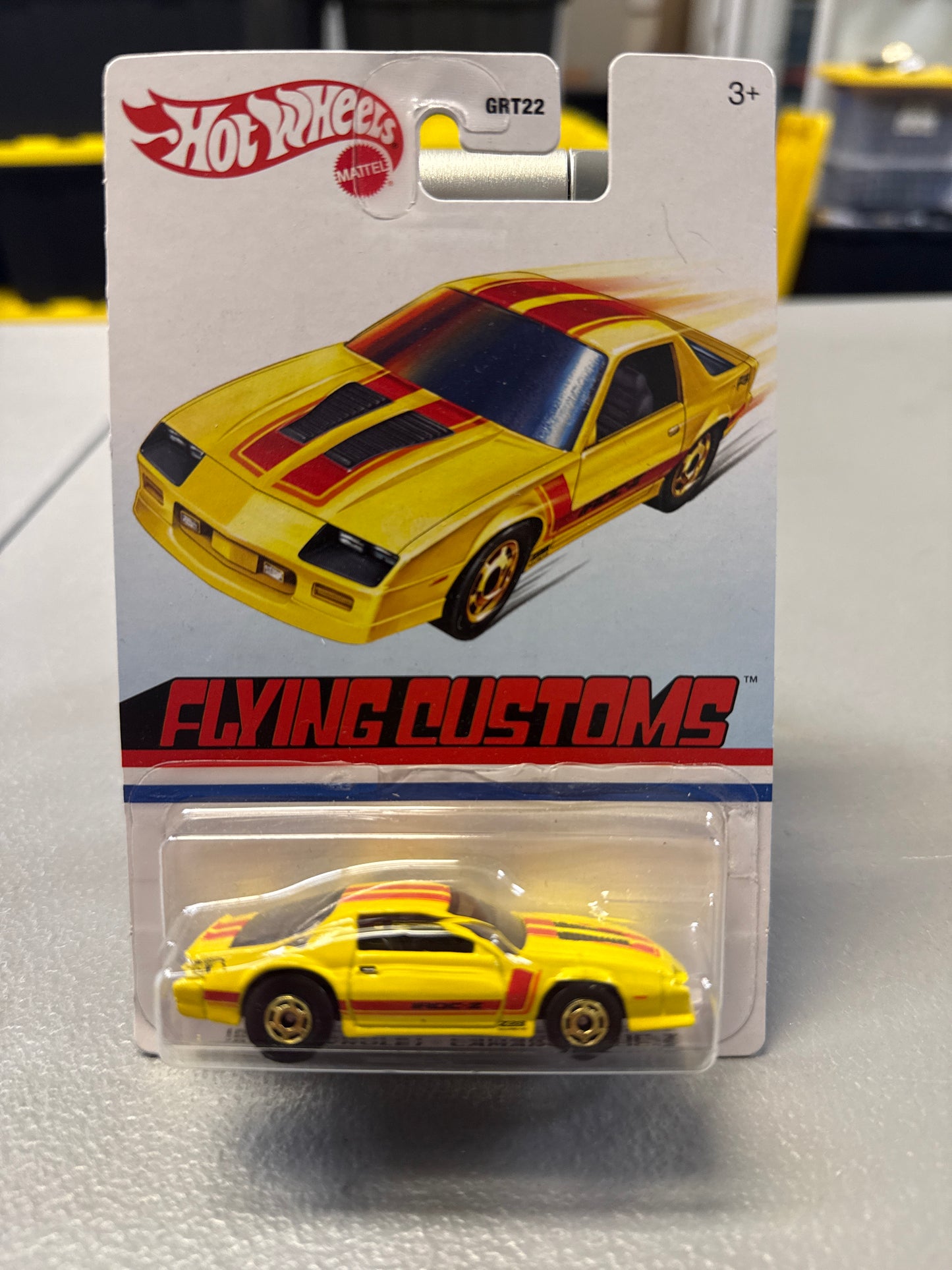 Hot Wheels Flying Customs ‘85 Chevrolet Camaro IROC-Z