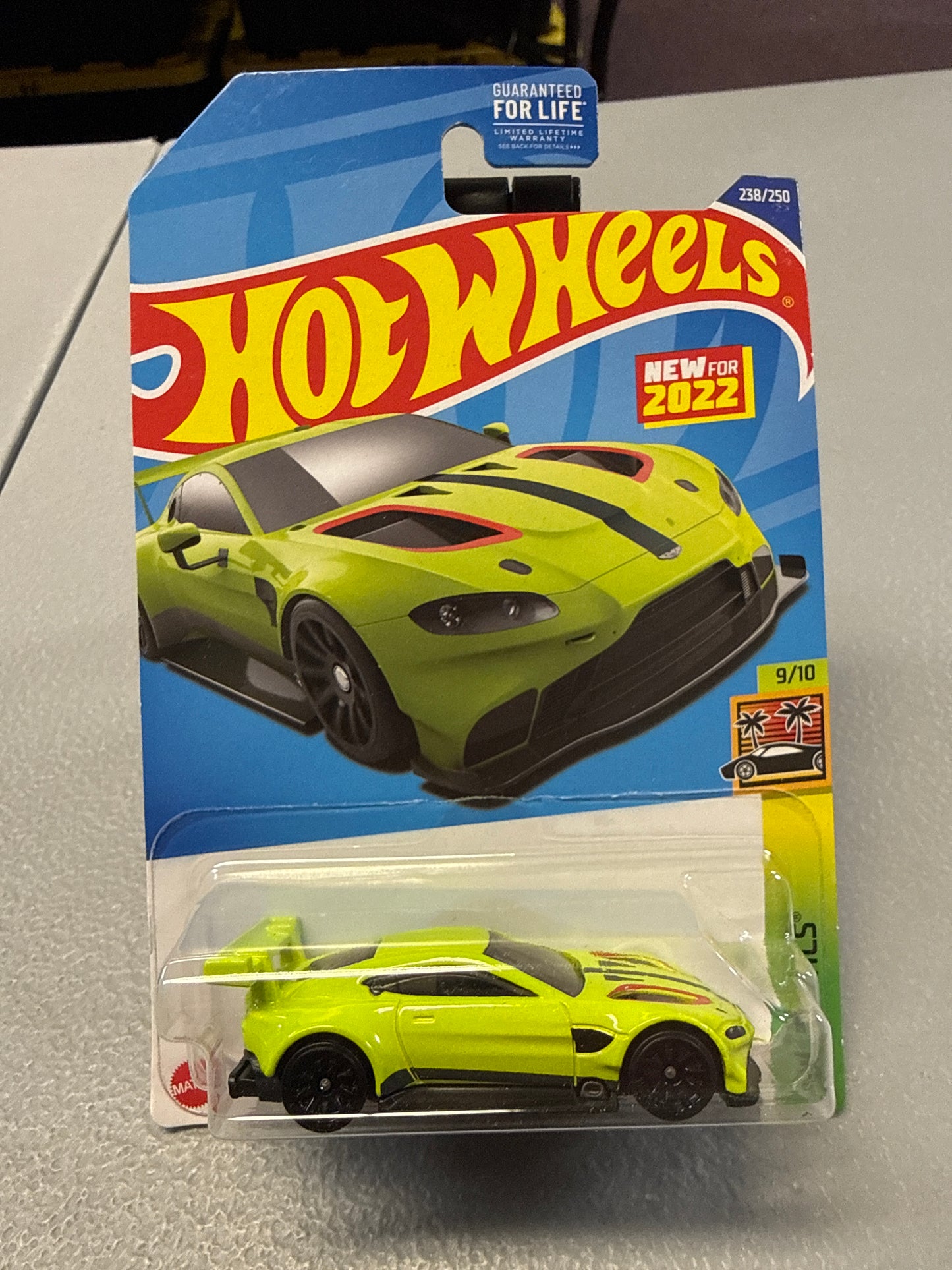 Hot Wheels Aston Martin Vantage GTE