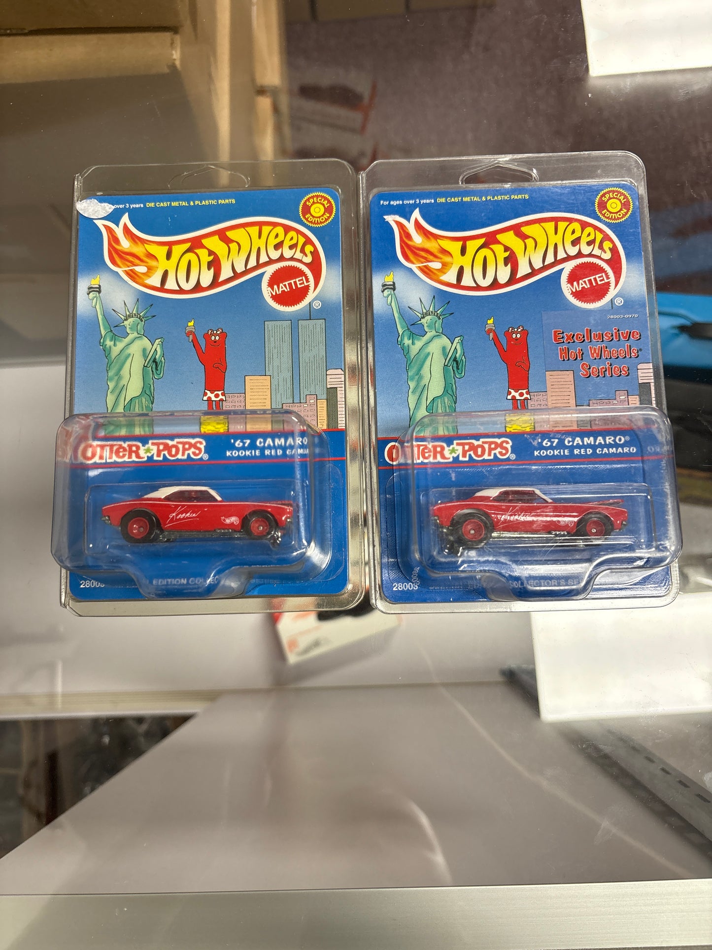 Hoy Wheels Otter Pop Twin Tower & Non Twin Tower Variation
