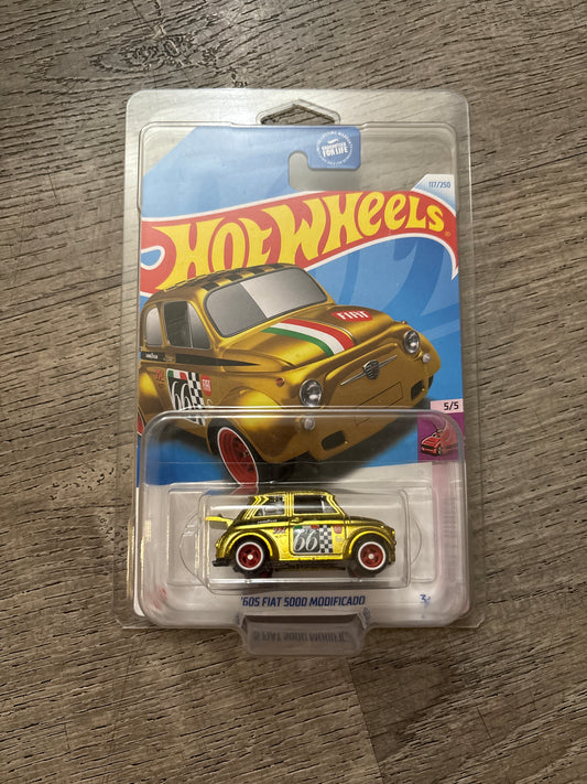 HOTWHEELS  SUPER TREASURE HUNT '60S FIAT 500D MODIFICADO