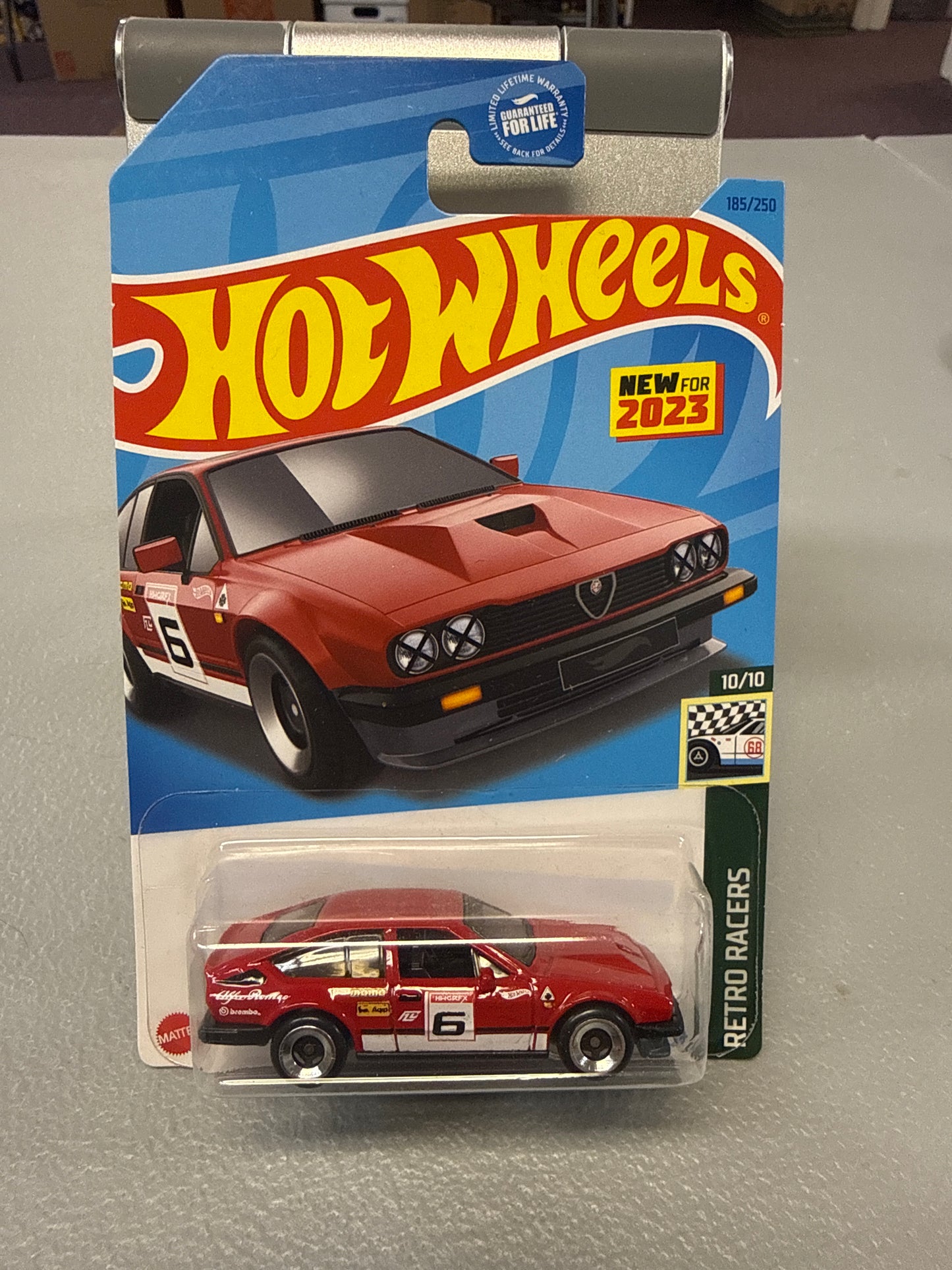 Hot Wheels Alfa Romeo GTV6 3.0