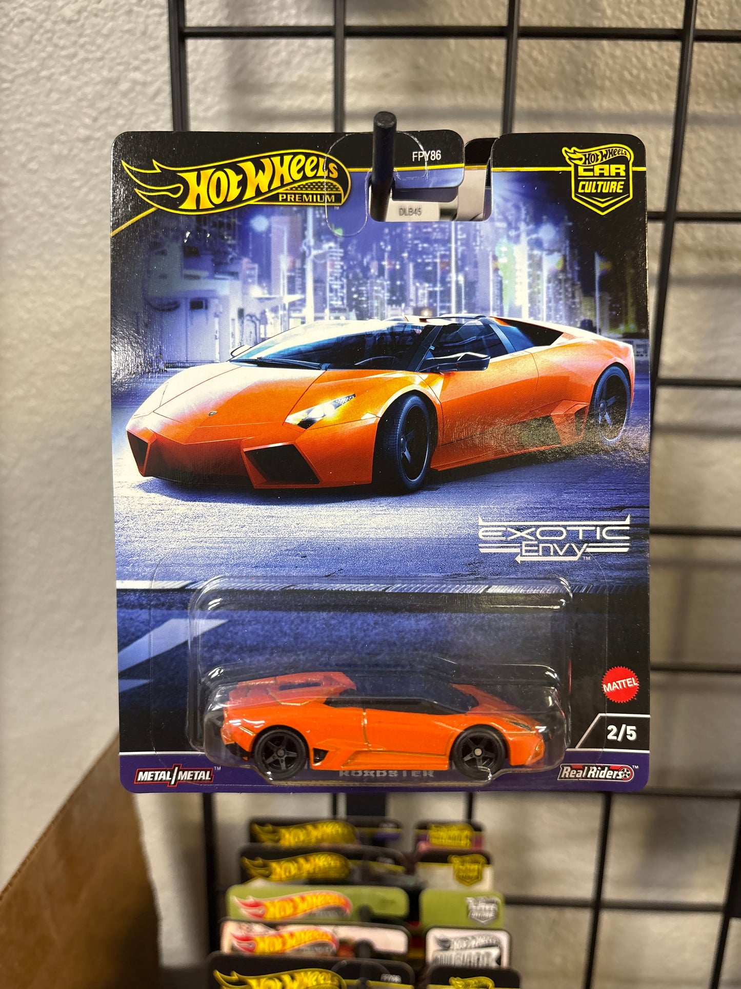Hot Wheels 1:64 Lamborghini Reventon Roadster