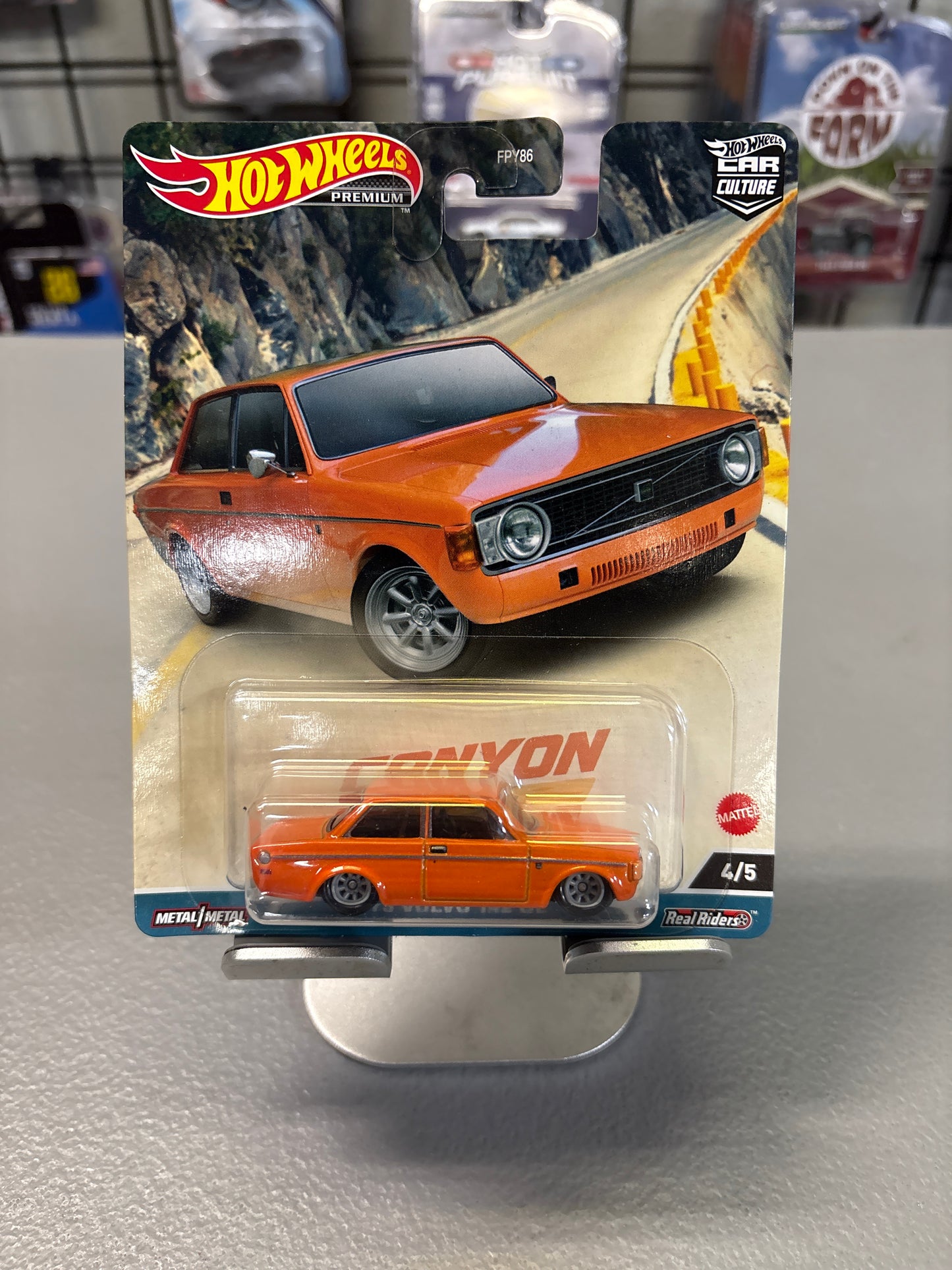 Hot Wheels Canyon Warriors 73 Volvo 142 GL