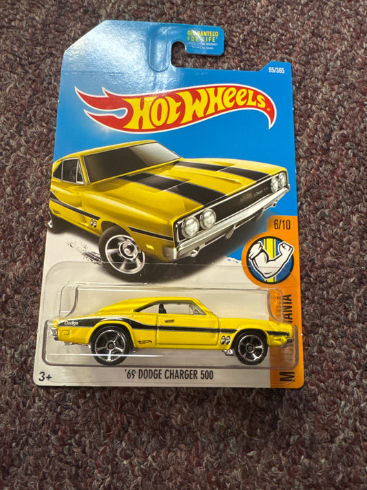 2017 '69 dodge Charger 500 Muscle Mania Yellow