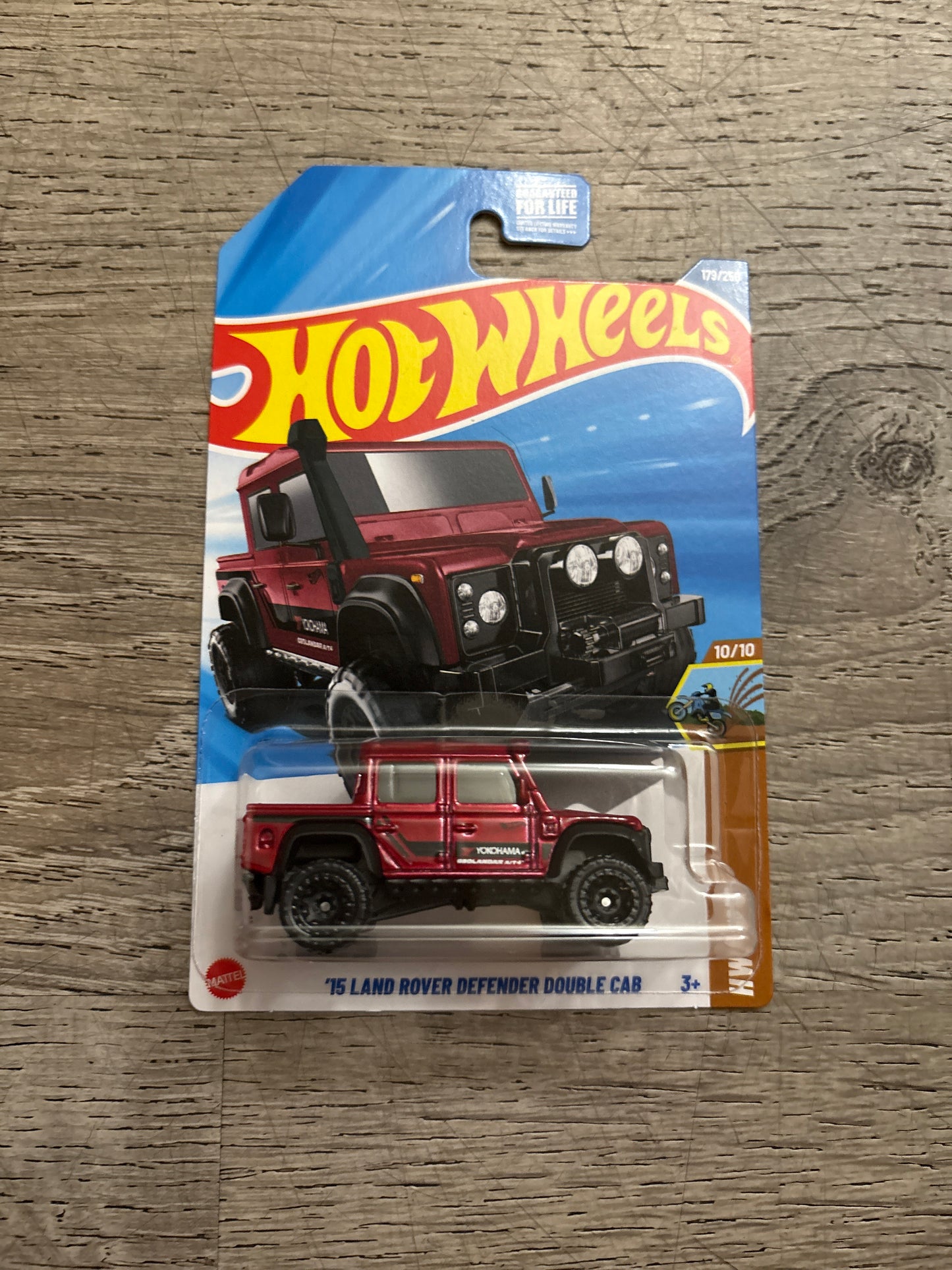 Hot Wheels 15 Land Rover Defender Double cab