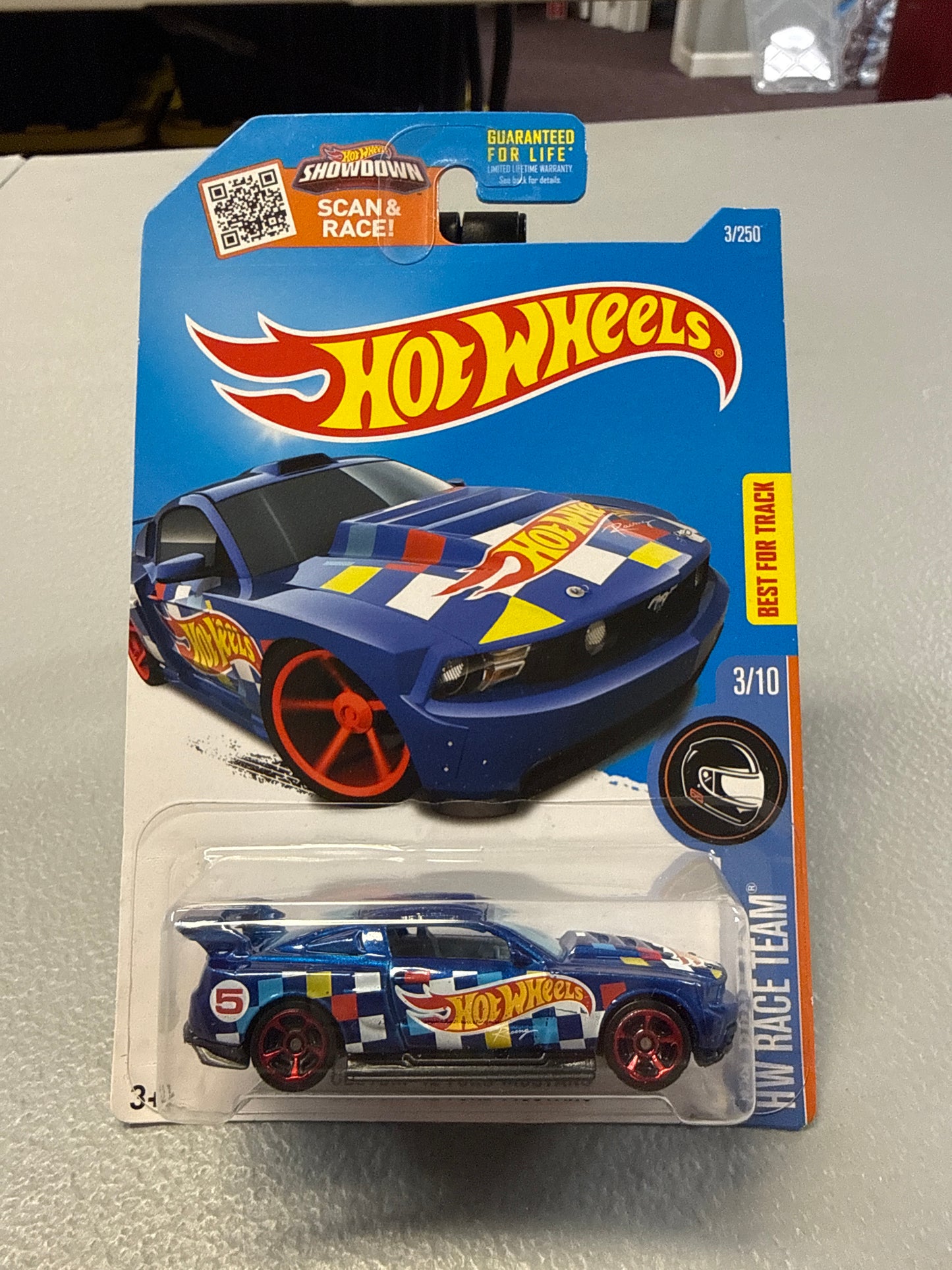Hot Wheels Custom ‘12 Ford Mustang