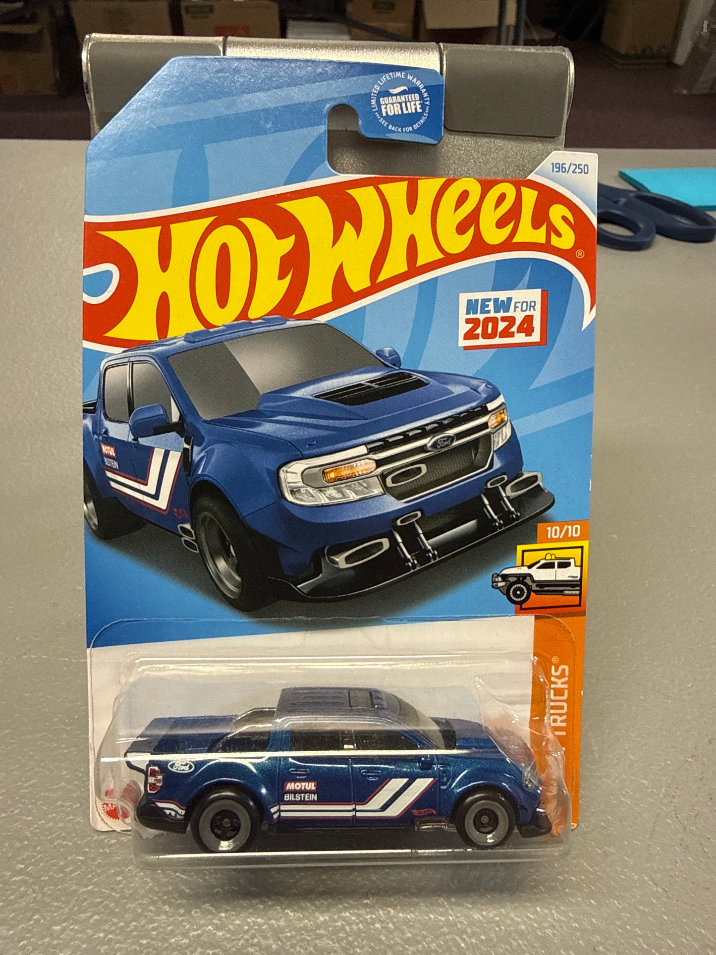Hot Wheels ‘22 Ford Maverick Custom