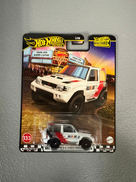 Hot Wheels Boulevard 133 Mitsubishi Pajero Evolution
