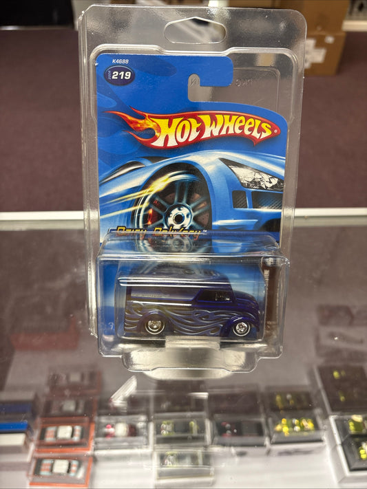 HOT WHEELS 2006 MYSTERY CAR DAIRY DELIVERY REAL RIDERS