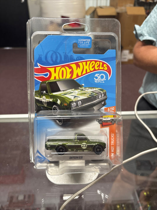 Hot Wheels 2018 Super Treasure Hunt Datsun 620 Pickup Green