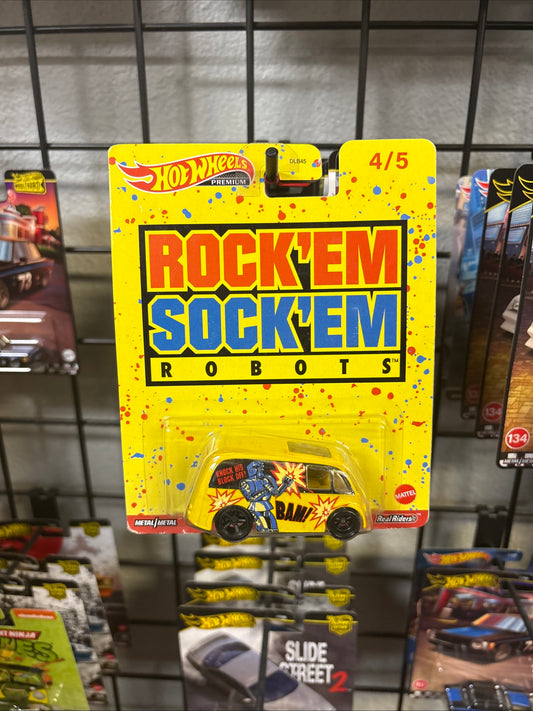 Hot Wheels Premium - Rock'Em Sock'Em Robots Quick D-Livery - Pop Culture