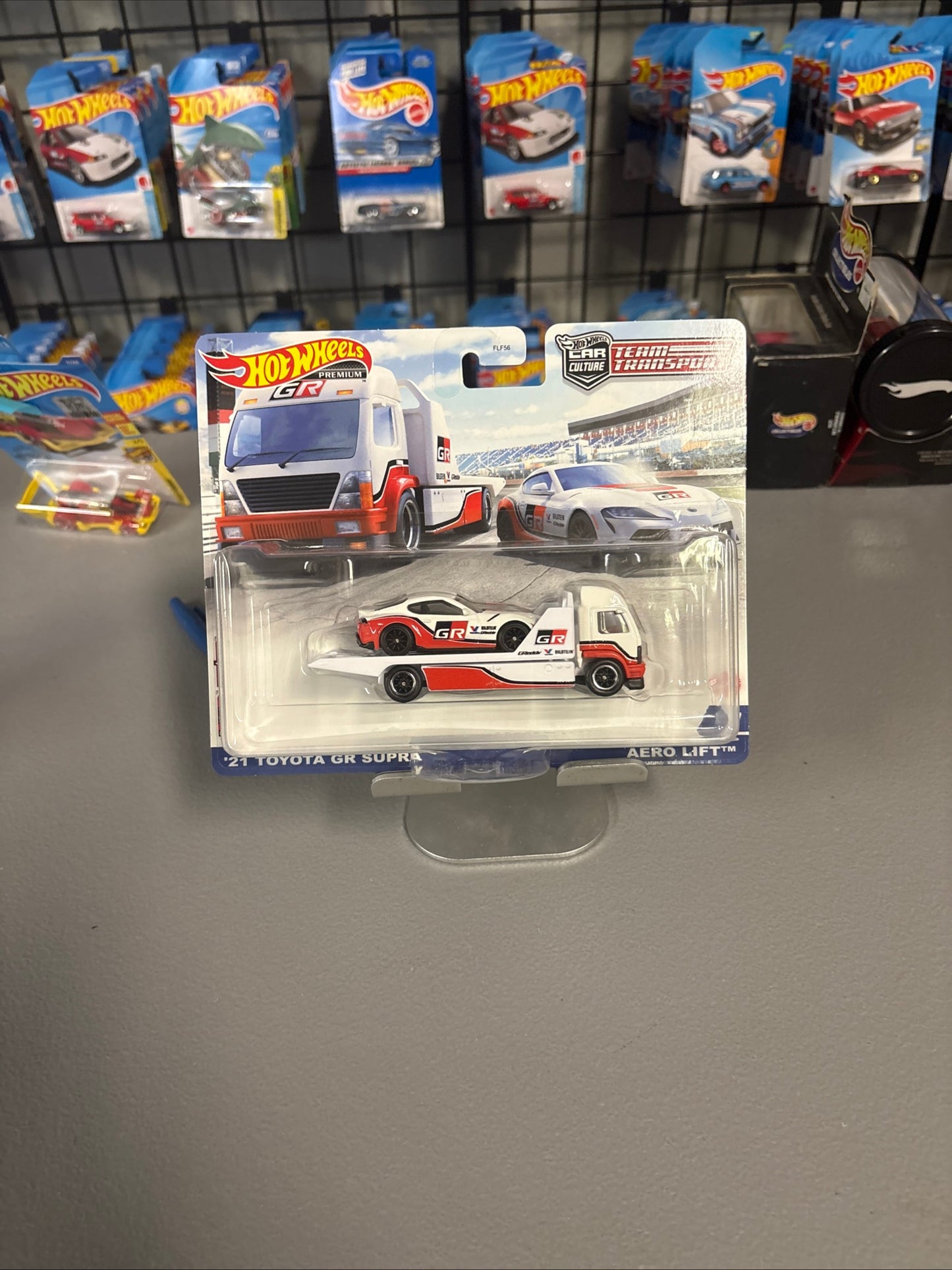 Hot Wheels Team Transport #37 - ‘21 Toyota GR Supra & Aero Lift