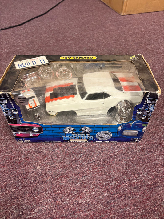 DAMAGED BOX Muscle Machine 1/18 Build iIt 69 Camaro