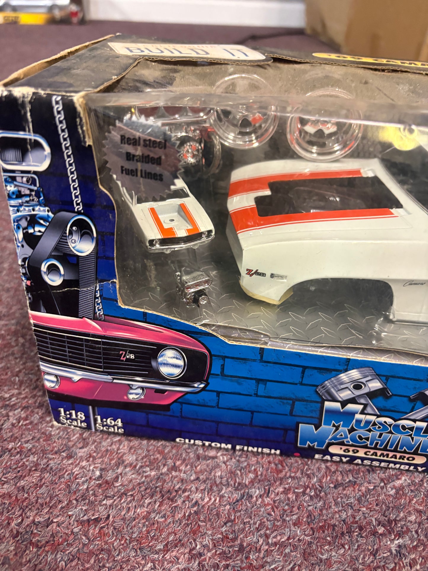 DAMAGED BOX Muscle Machine 1/18 Build iIt 69 Camaro